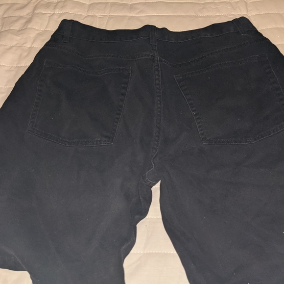 Shorts - Picture 3 of 3